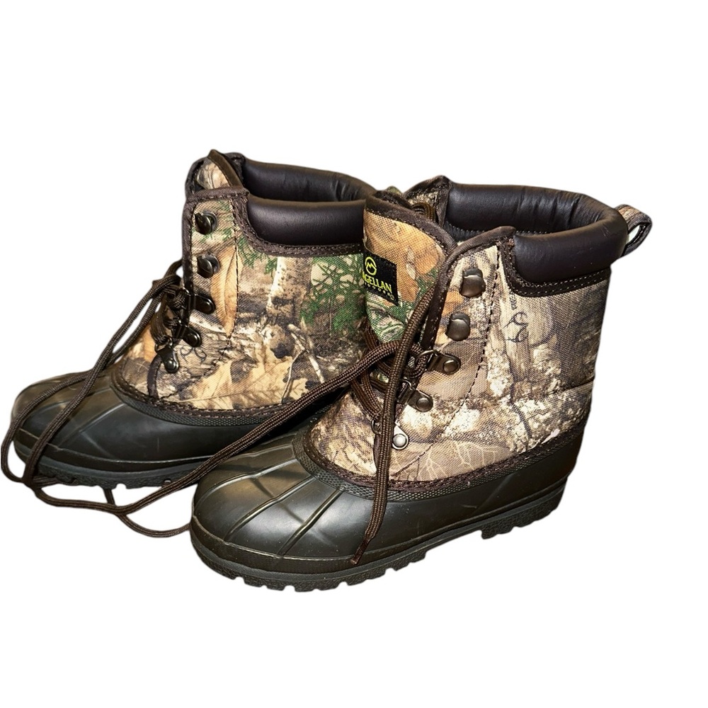 Magellan Outdoors Boys Camo Duck‎ Boot Size youth 2